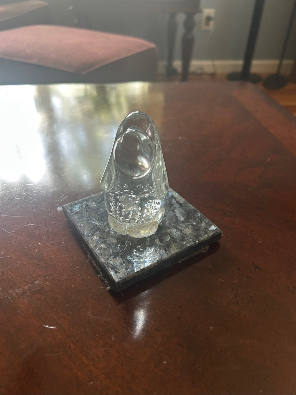 Beautiful vintage handblown ‘70s beagle hound figurine.